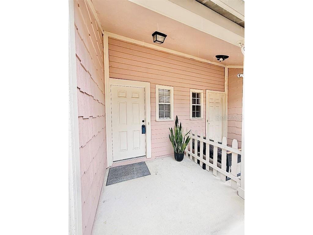 9473 N Forest Hills Place Tampa FL 33612 TB8387954 image5