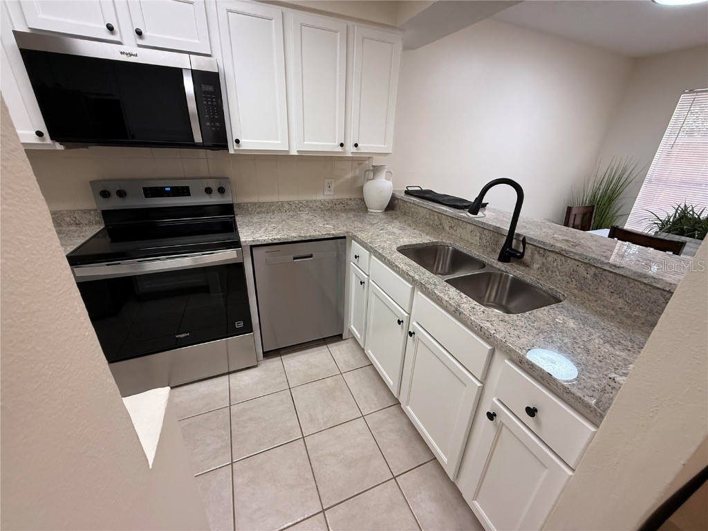 9473 N Forest Hills Place Tampa FL 33612 TB8387954 image7