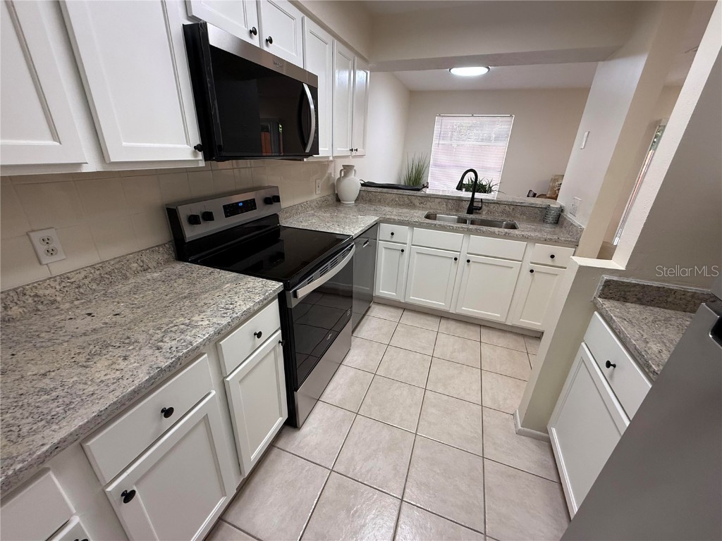 9473 N Forest Hills Place Tampa FL 33612 TB8387954 image8