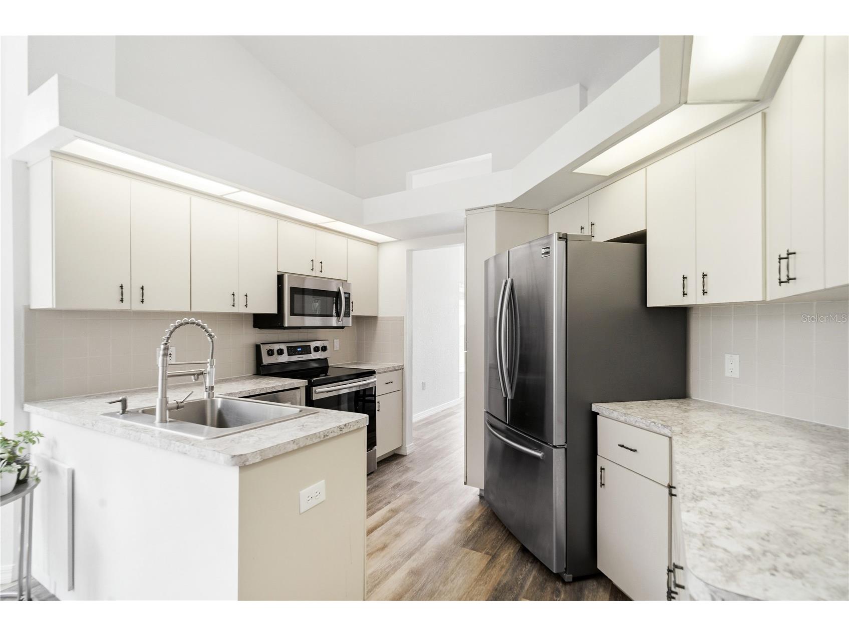 9474 W Mississippi Run Weeki Wachee FL 34613 W7886346 image5