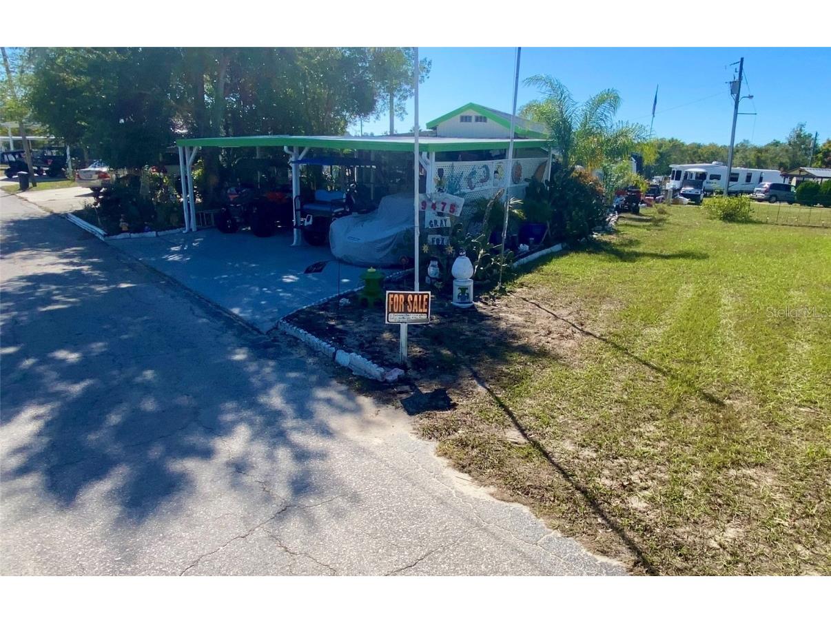 9475 Gray Fox Drive Weeki Wachee FL 34613 W7880231 image1