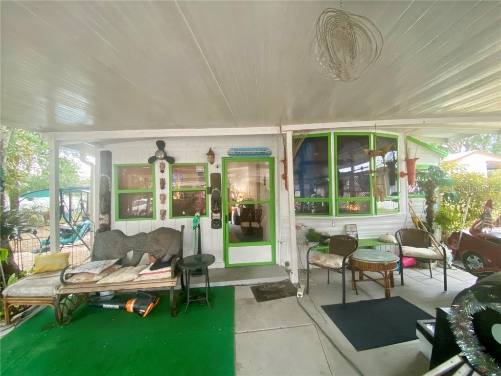 9475 Gray Fox Drive Weeki Wachee FL 34613 W7880231 image2