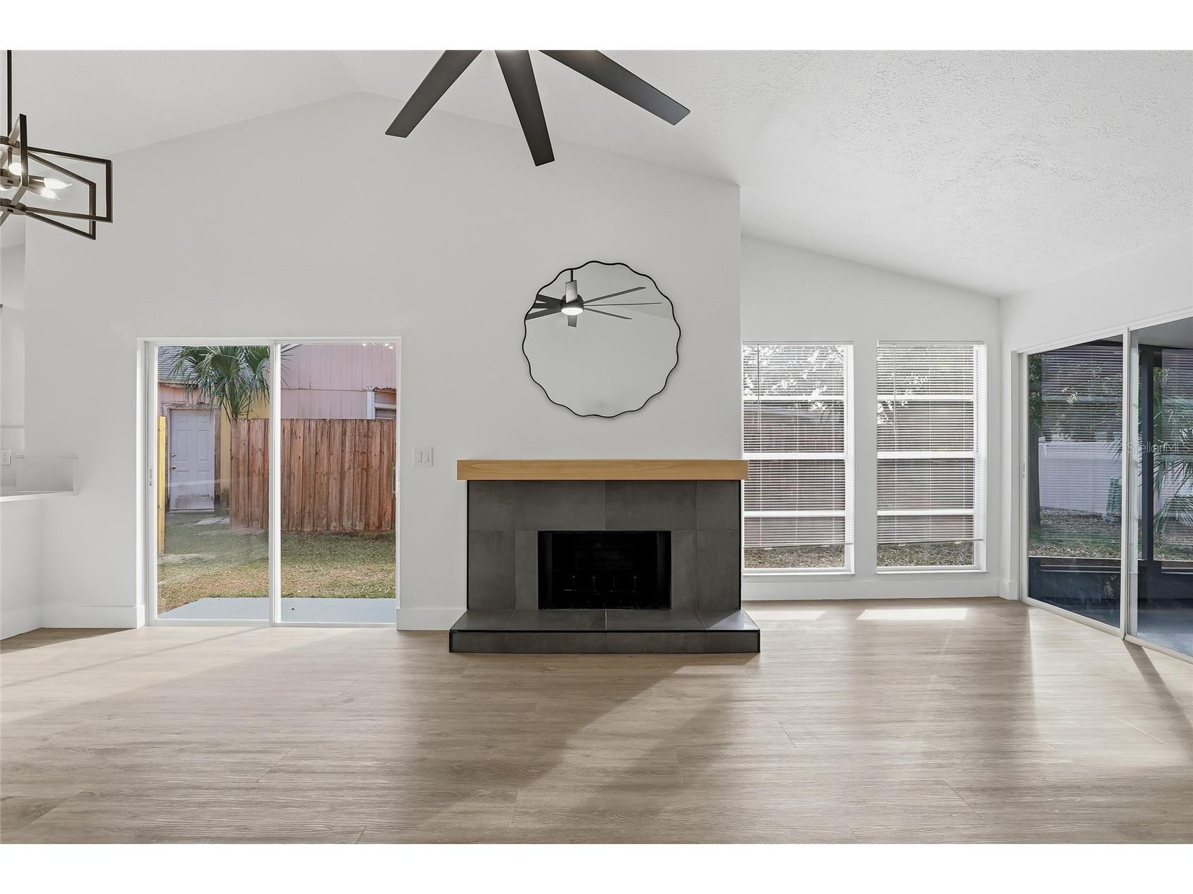 9478 Forest Hills Circle Tampa FL 33612 TB8464825 image14