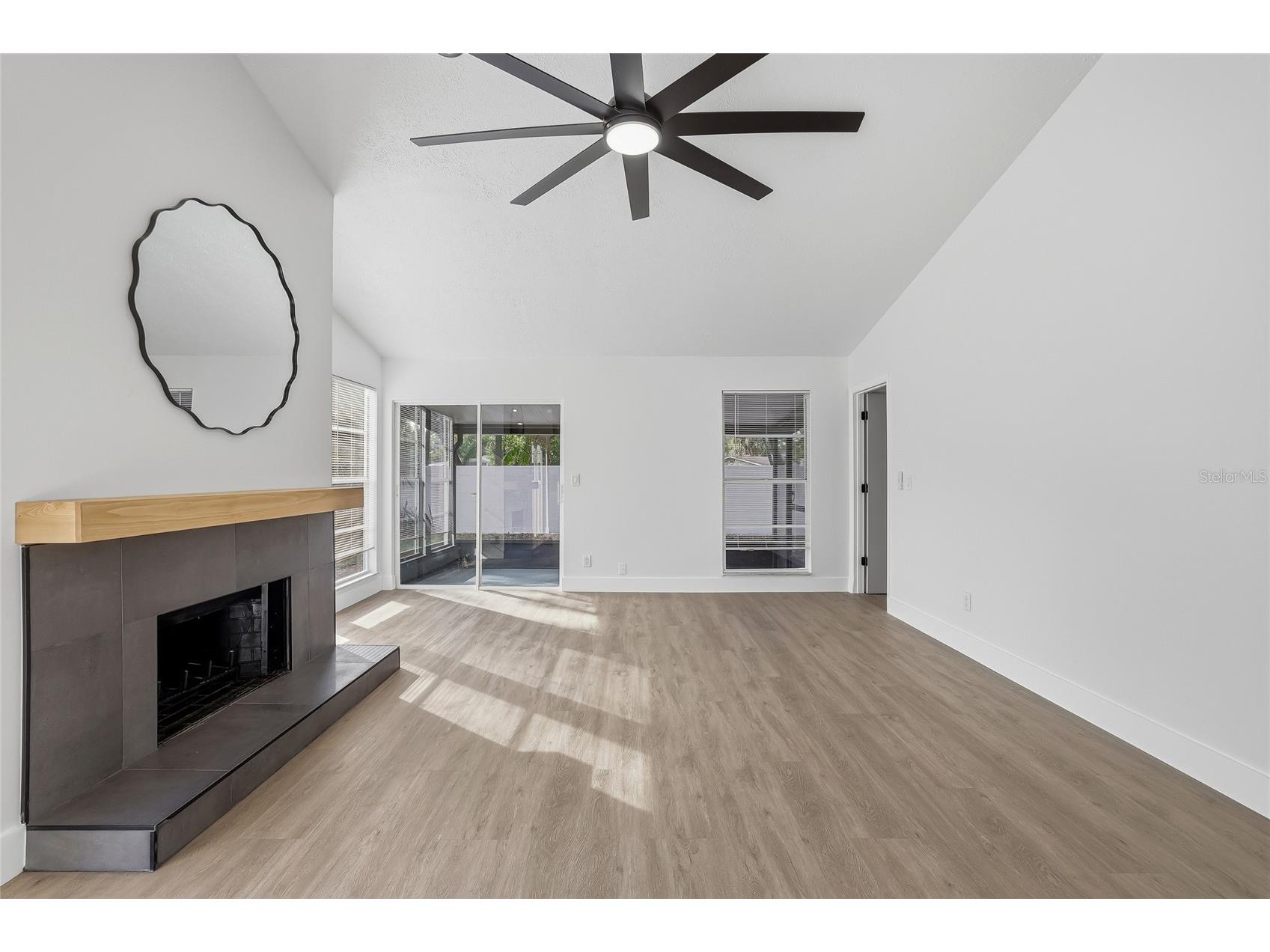 9478 Forest Hills Circle Tampa FL 33612 TB8464825 image15