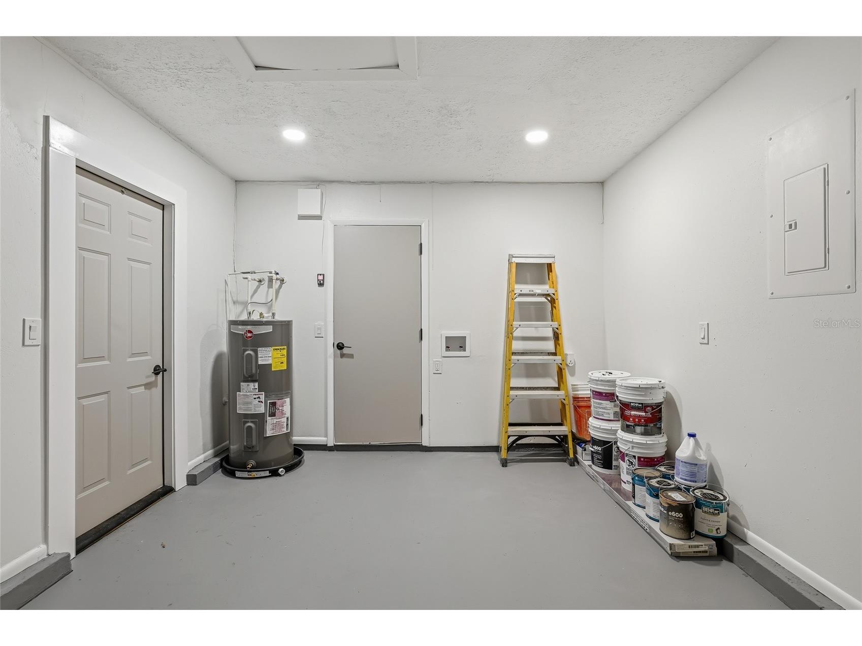 9478 Forest Hills Circle Tampa FL 33612 TB8464825 image28