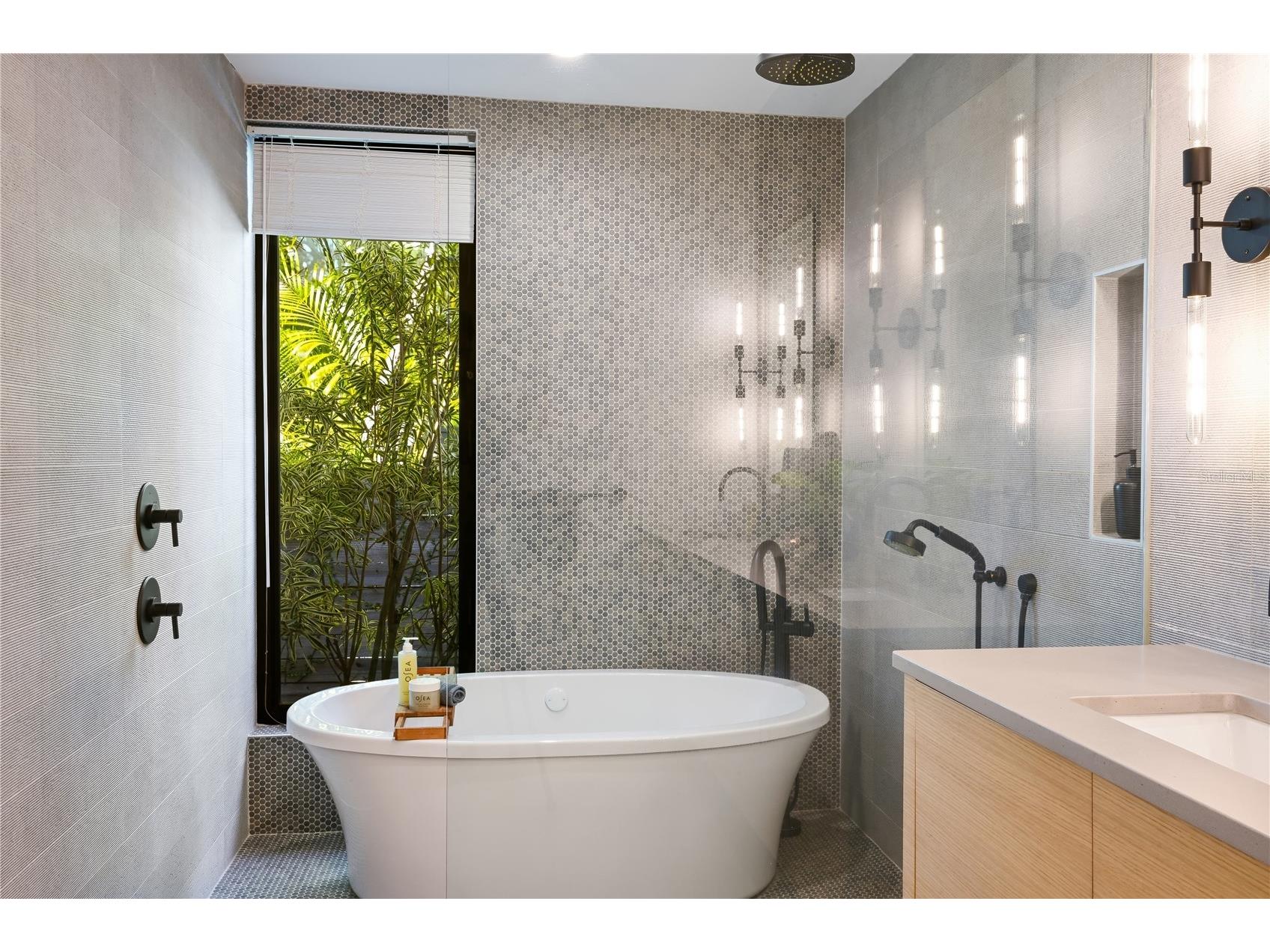 948 Citrus Avenue Sarasota FL 34236 A4679338 image28