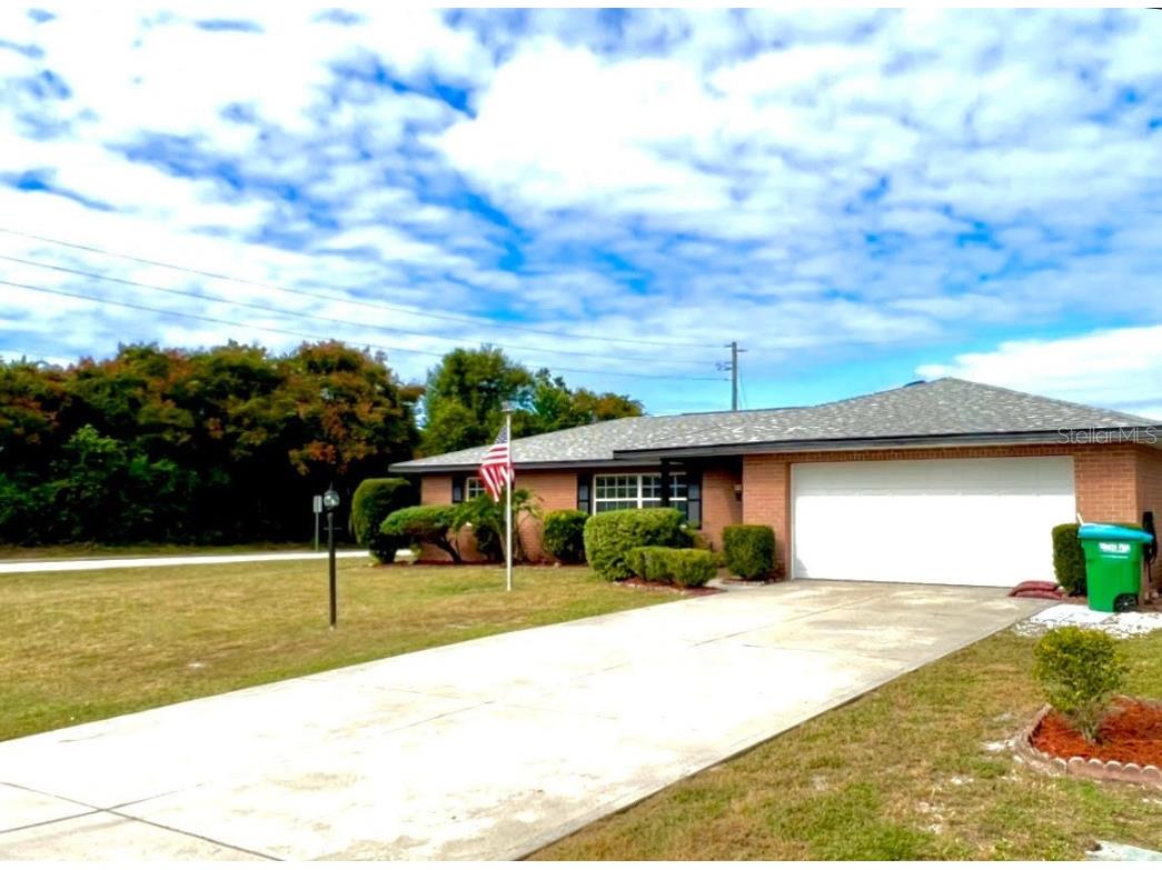 948 Clayton Drive Deltona FL 32725 W7861278 image1