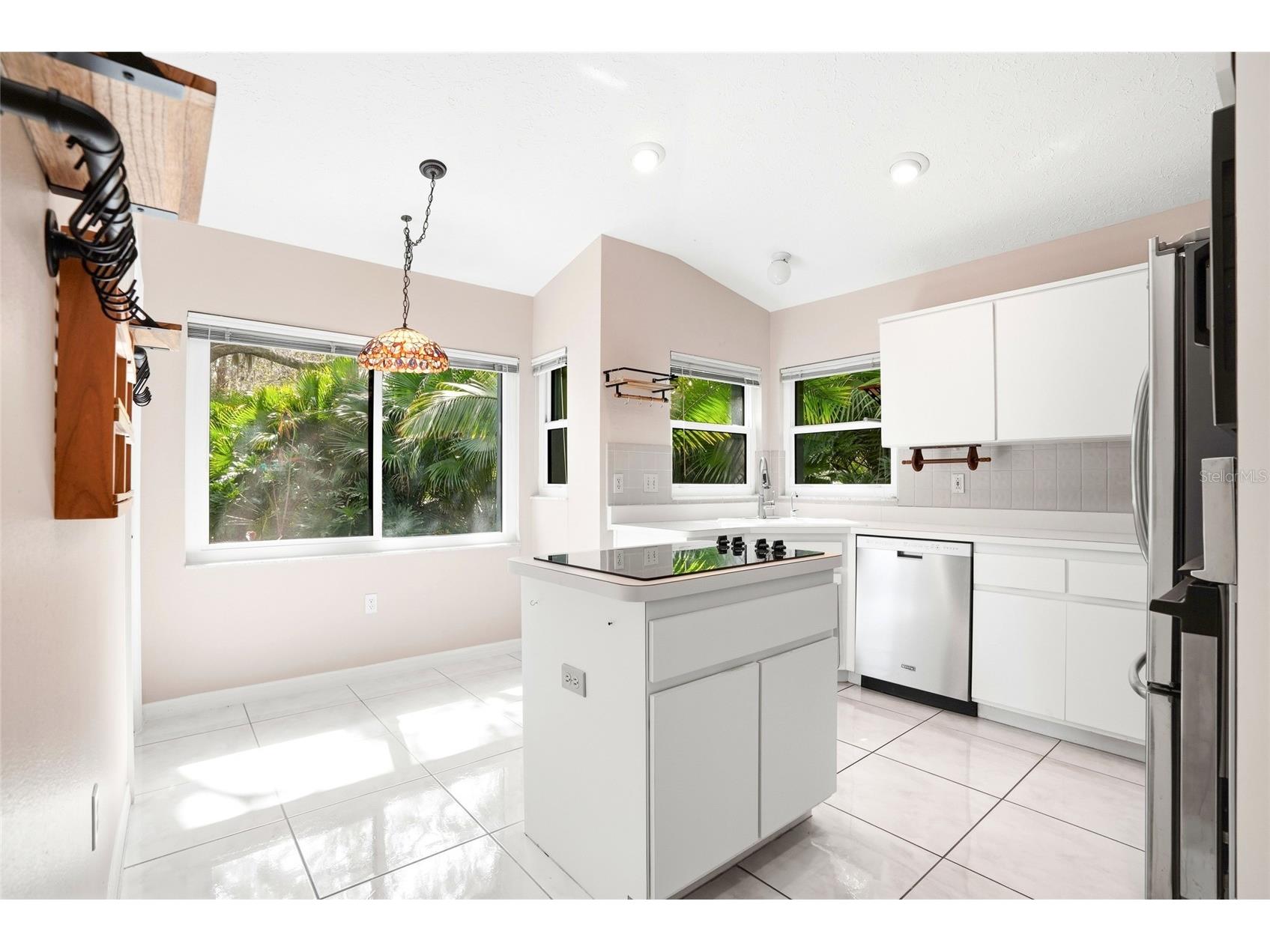 948 Lucas Lane Oldsmar FL 34677 TB8448286 image13
