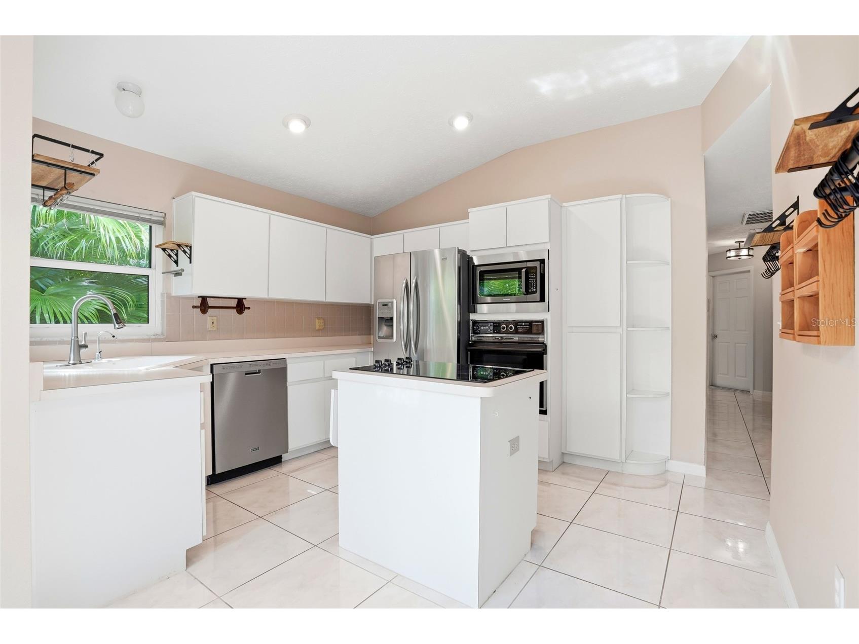 948 Lucas Lane Oldsmar FL 34677 TB8448286 image15