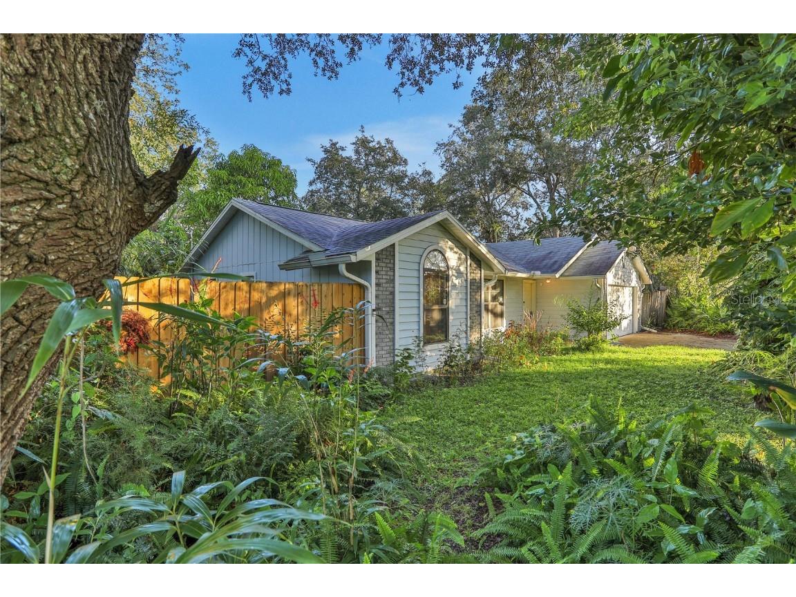 948 N Watt Circle Deltona FL 32738 - LAKE THERESA V4932478 image1