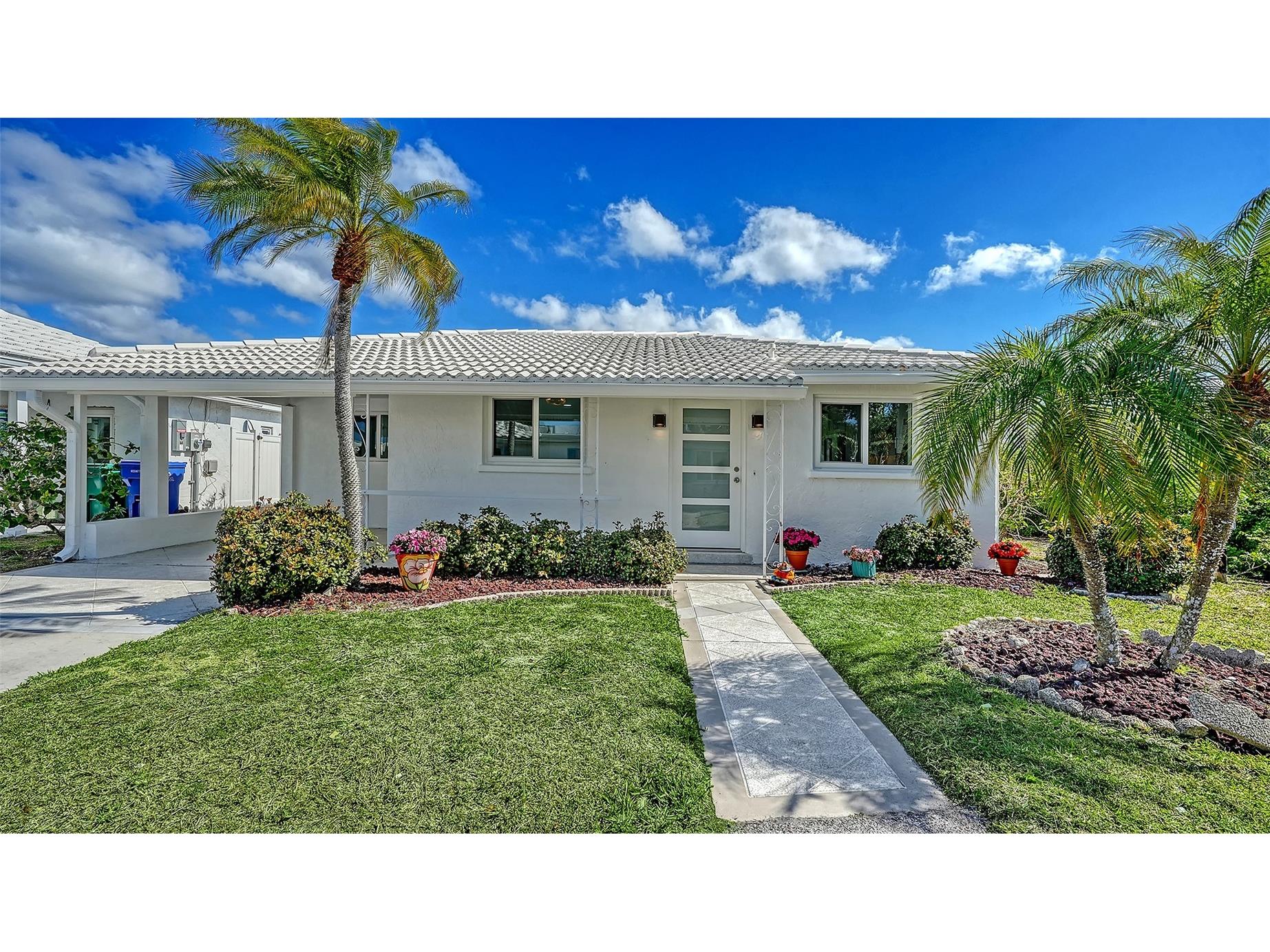 948 Spanish Drive S Longboat Key FL 34228 - SARASOTA BAY A4685572 image2