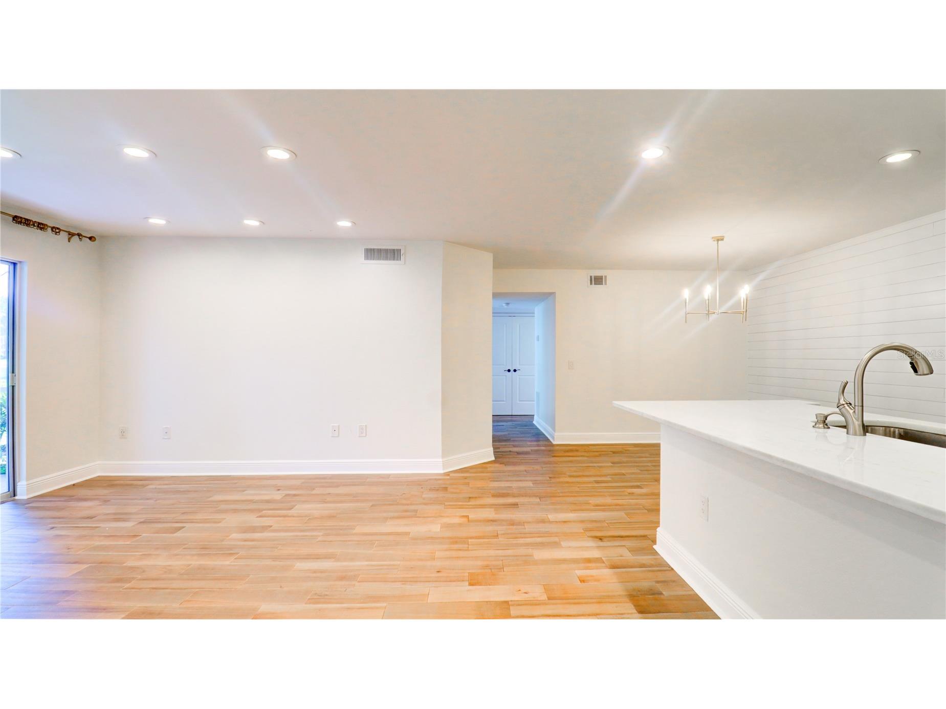 9481 Highland Oak Drive #1001 Tampa FL 33647 TB8502076 image3