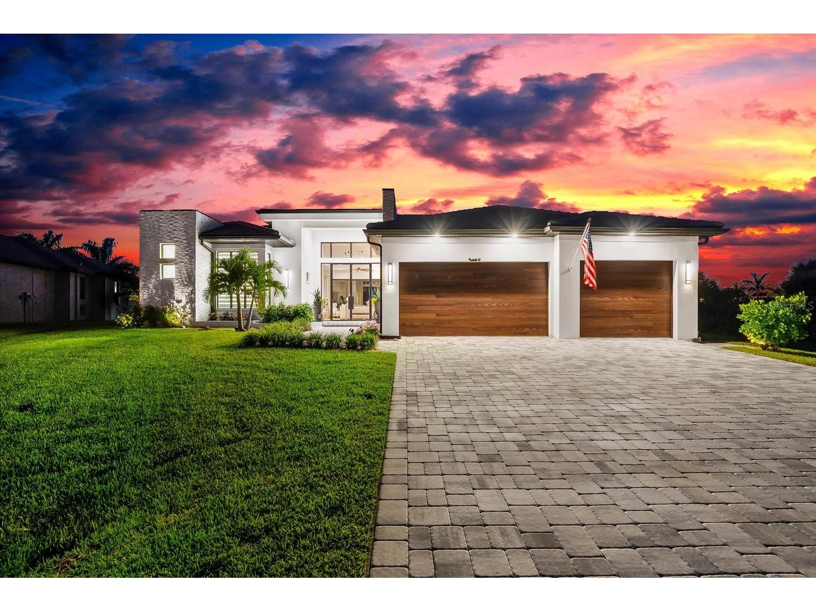 9482 Bluegill Circle Port Charlotte FL 33981 - BLUEGILL & PANAMA WATERWAYS D6144252 image3