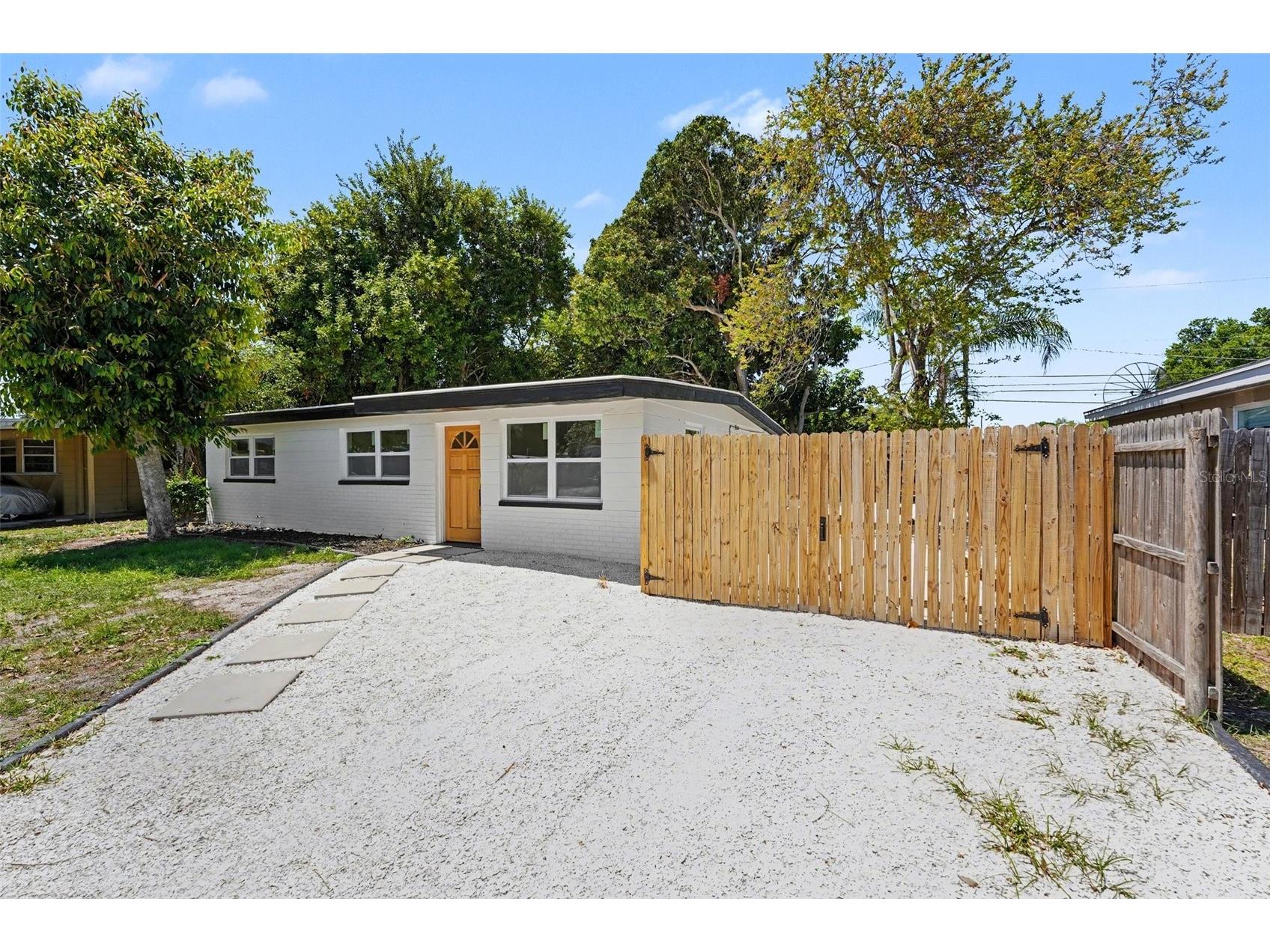 9482 Crestview Street Seminole FL 33772 TB8498214 image1