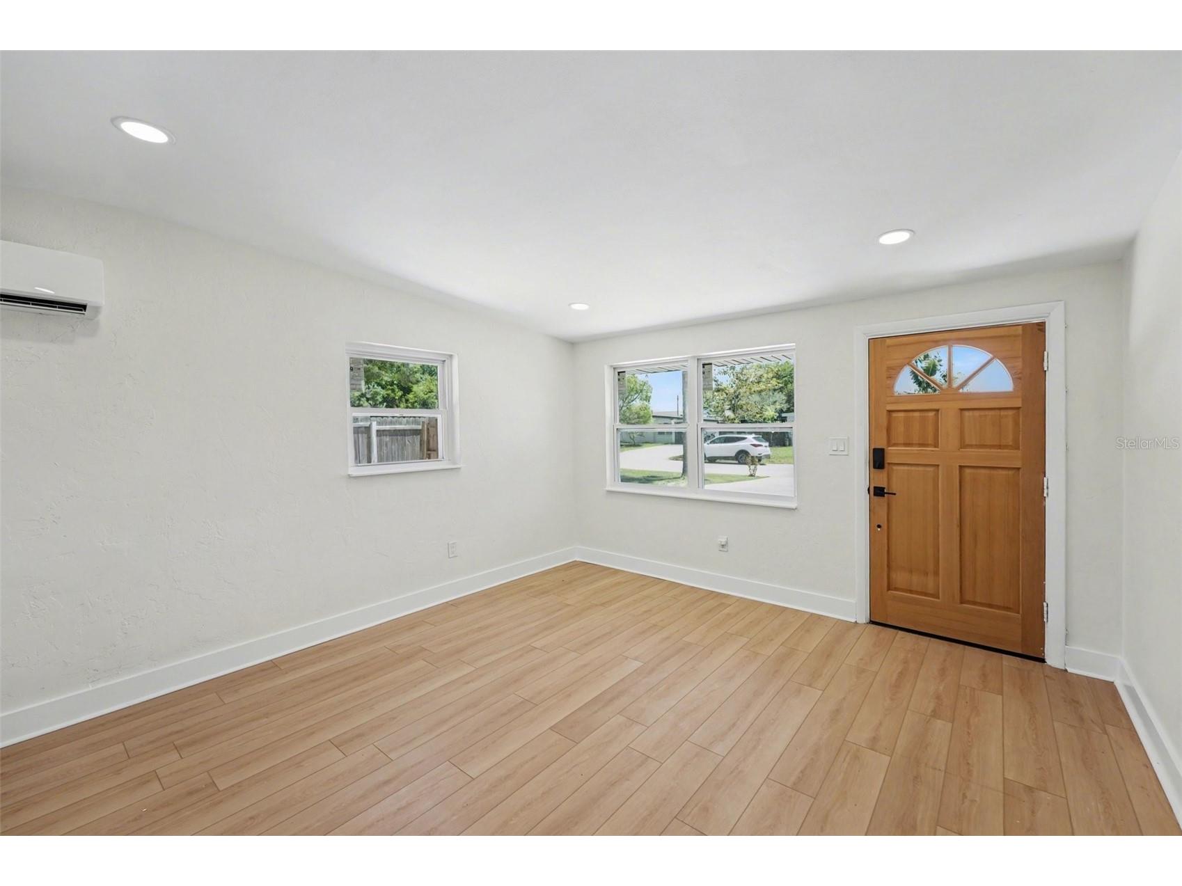 9482 Crestview Street Seminole FL 33772 TB8498214 image6