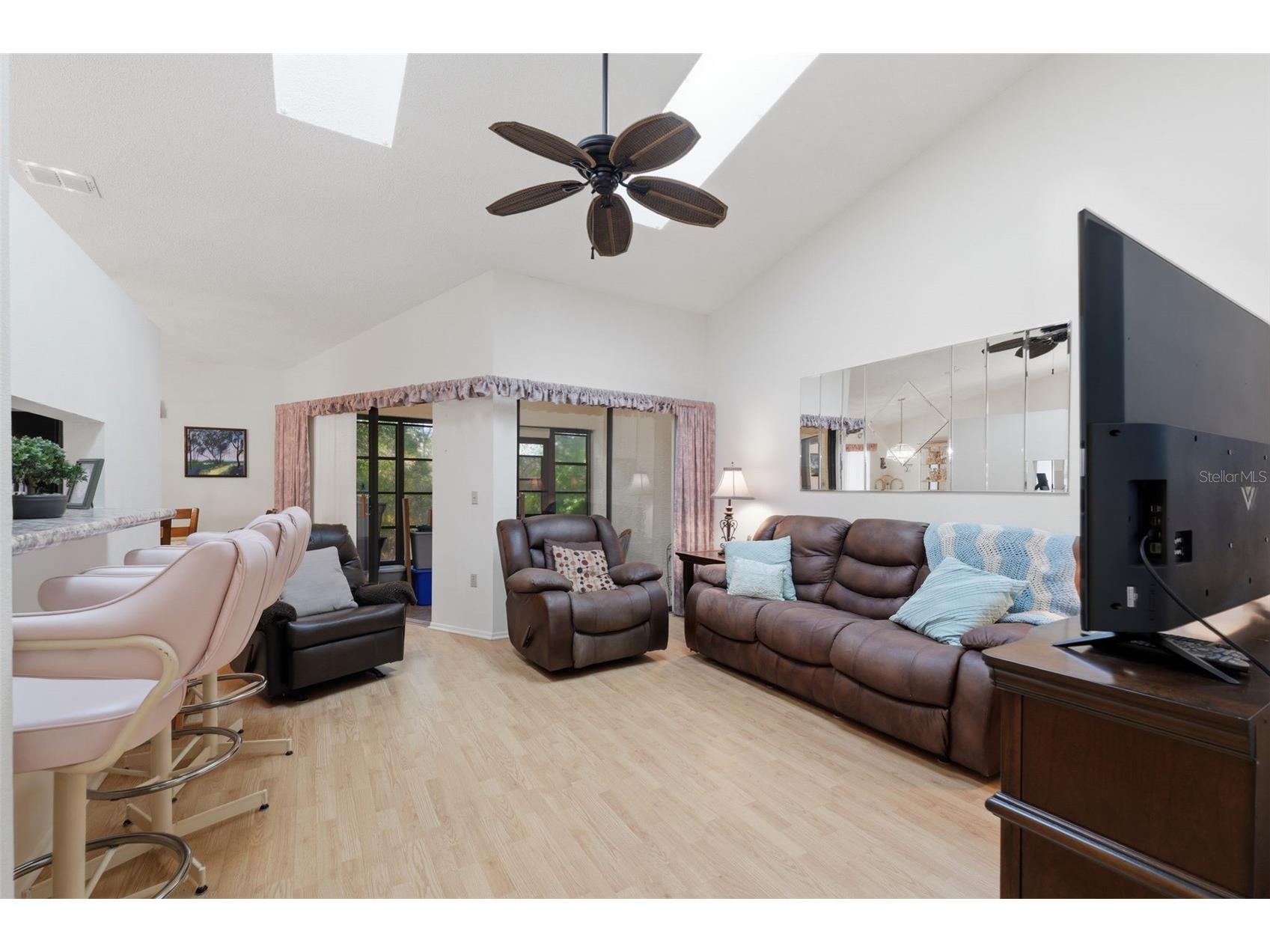 9484 Nakoma Way #9484 Weeki Wachee FL 34613 W7884221 image8