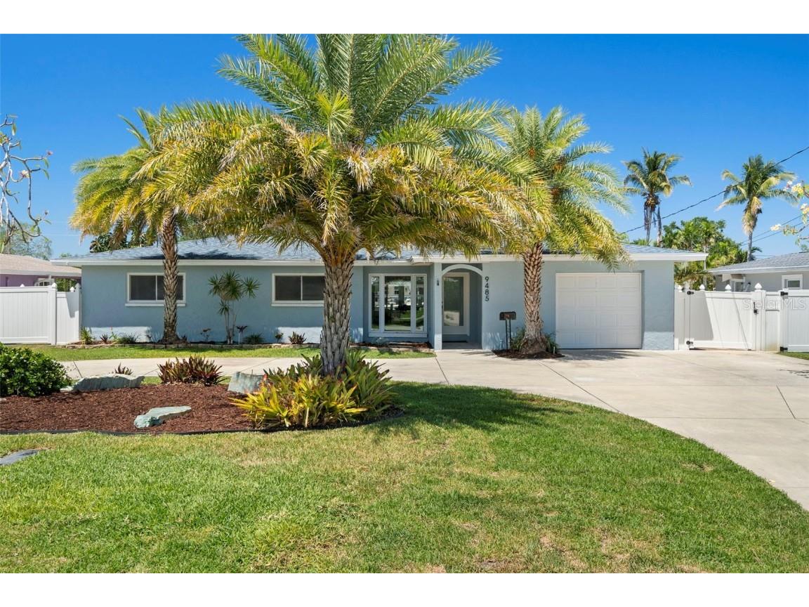 9485 Treasure Lane NE Saint Petersburg FL 33702 TB8391373 image1