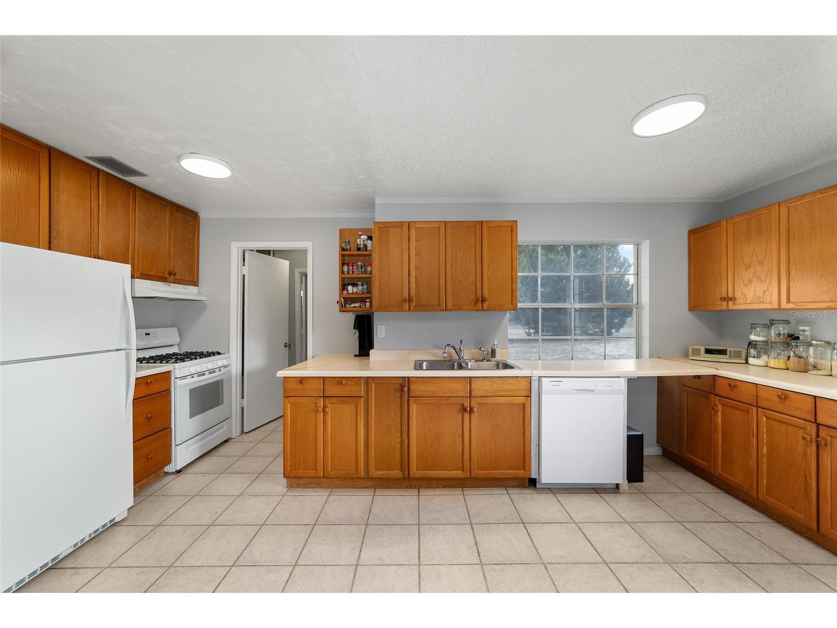 9488 N Sandree Drive Citrus Springs FL 34434 OM720197 image6