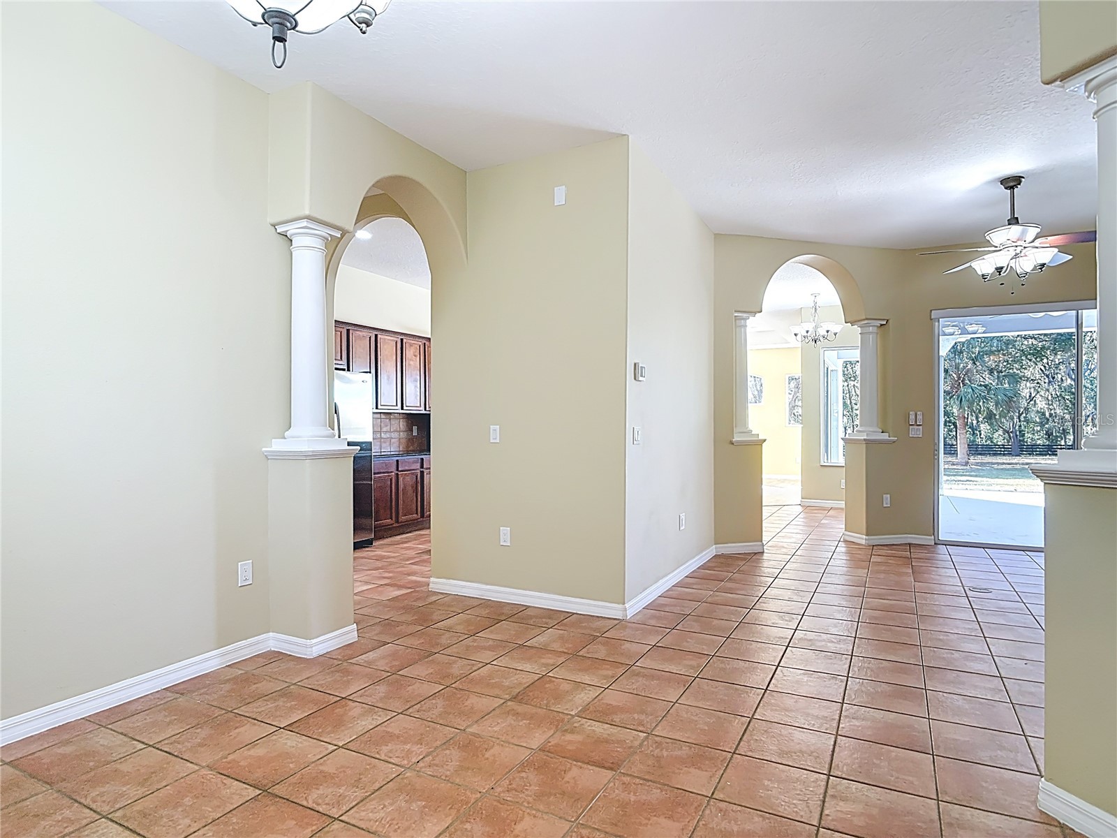 949 Hawk Landing Fruitland Park FL 34731 TB8470983 image15