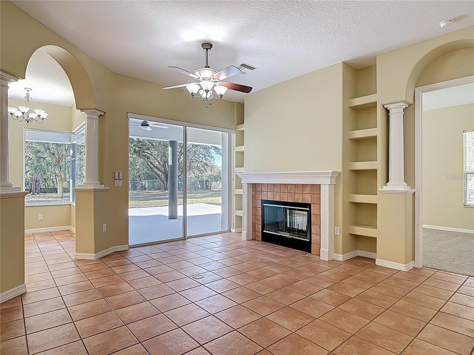949 Hawk Landing Fruitland Park FL 34731 TB8470983 image18