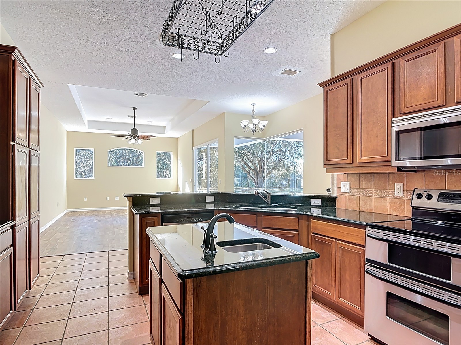 949 Hawk Landing Fruitland Park FL 34731 TB8470983 image35
