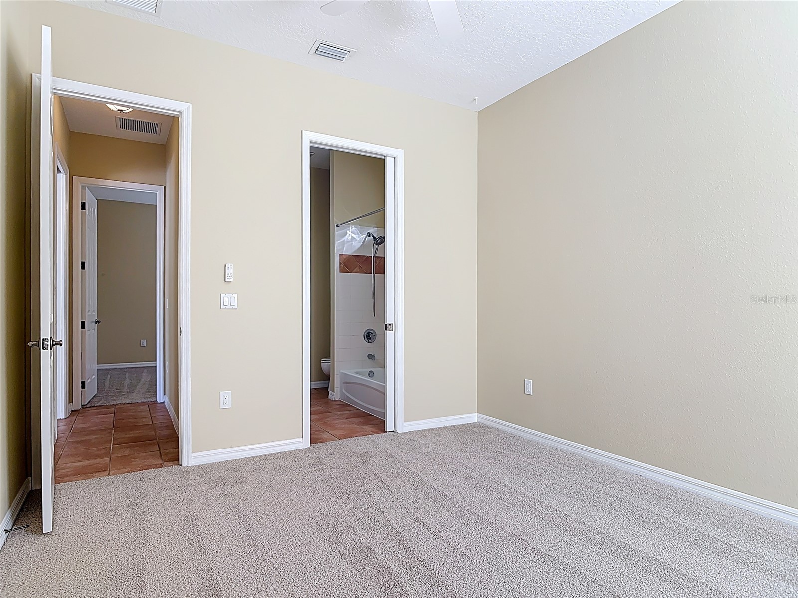 949 Hawk Landing Fruitland Park FL 34731 TB8470983 image51