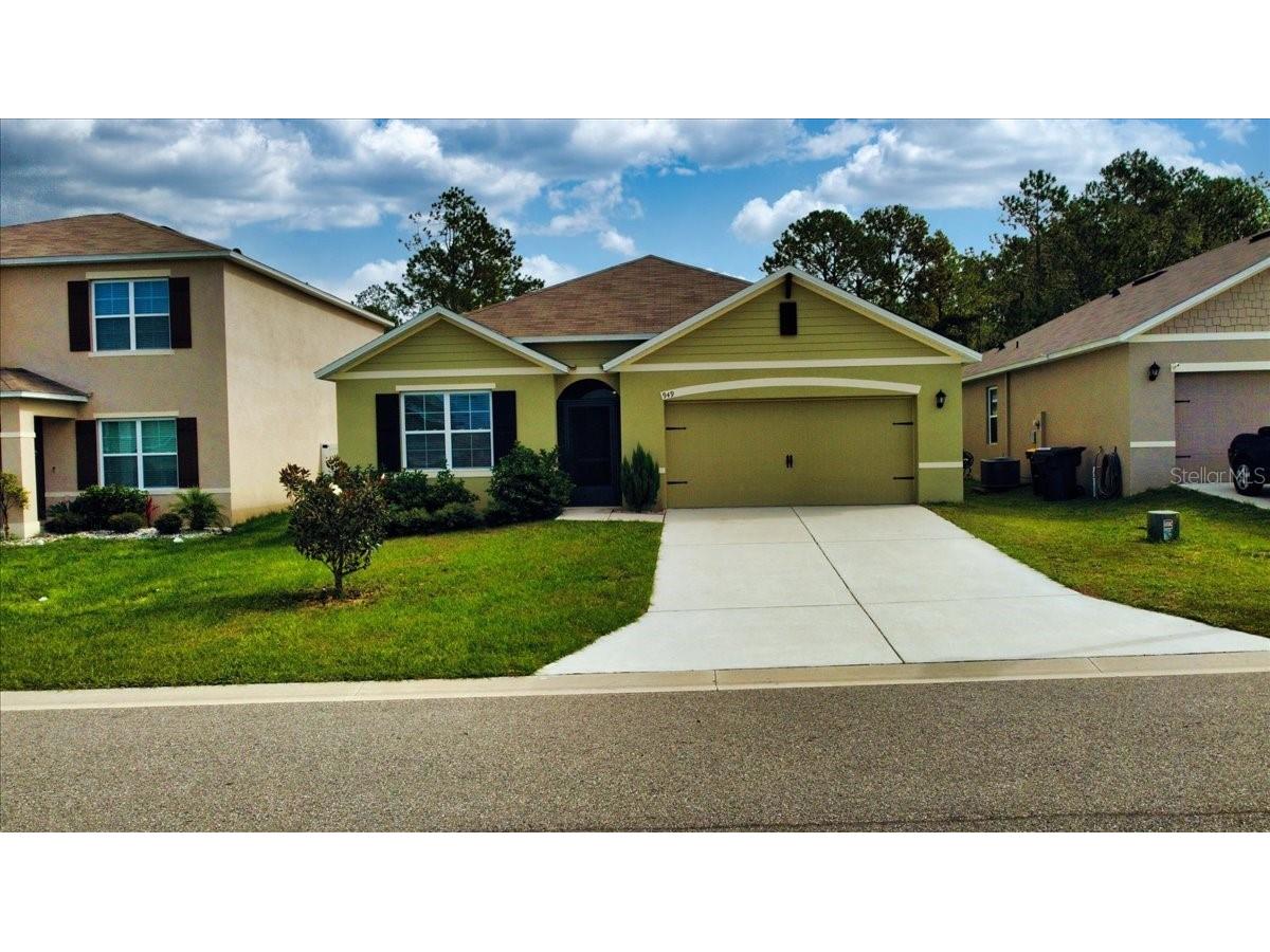 949 Shady Tree Lane Davenport FL 33897 S5077023 image1