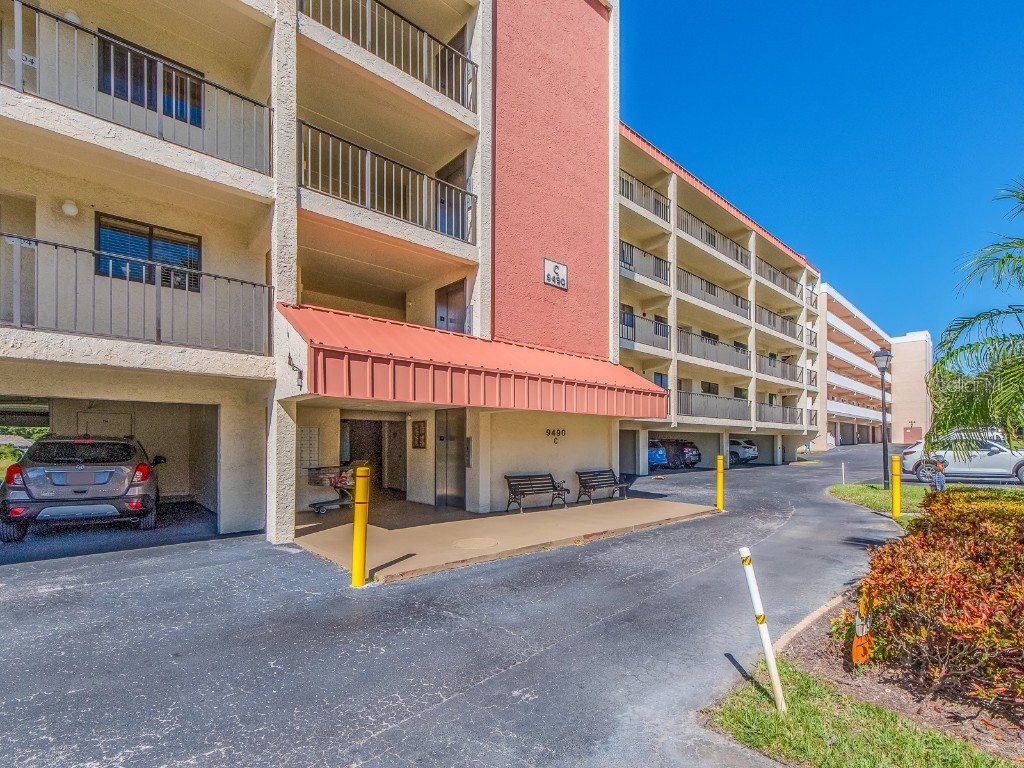 9490 Harbor Greens Way #305 Seminole FL 33776 TB8441907 image1