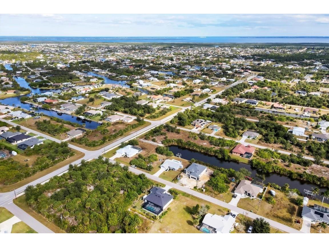 9492 Galaxie Circle Port Charlotte FL 33981 - NASTRAND WATERWAY D6144928 image36