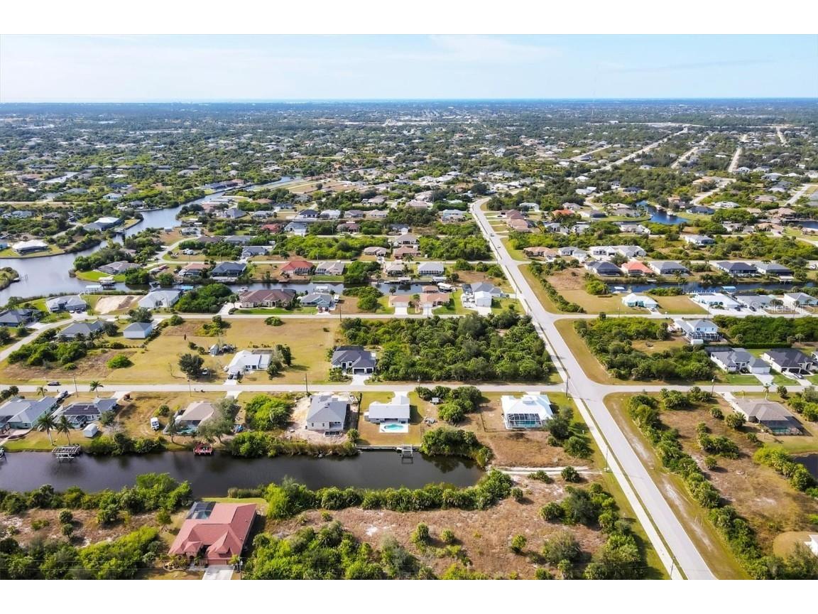 9492 Galaxie Circle Port Charlotte FL 33981 - NASTRAND WATERWAY D6144928 image38