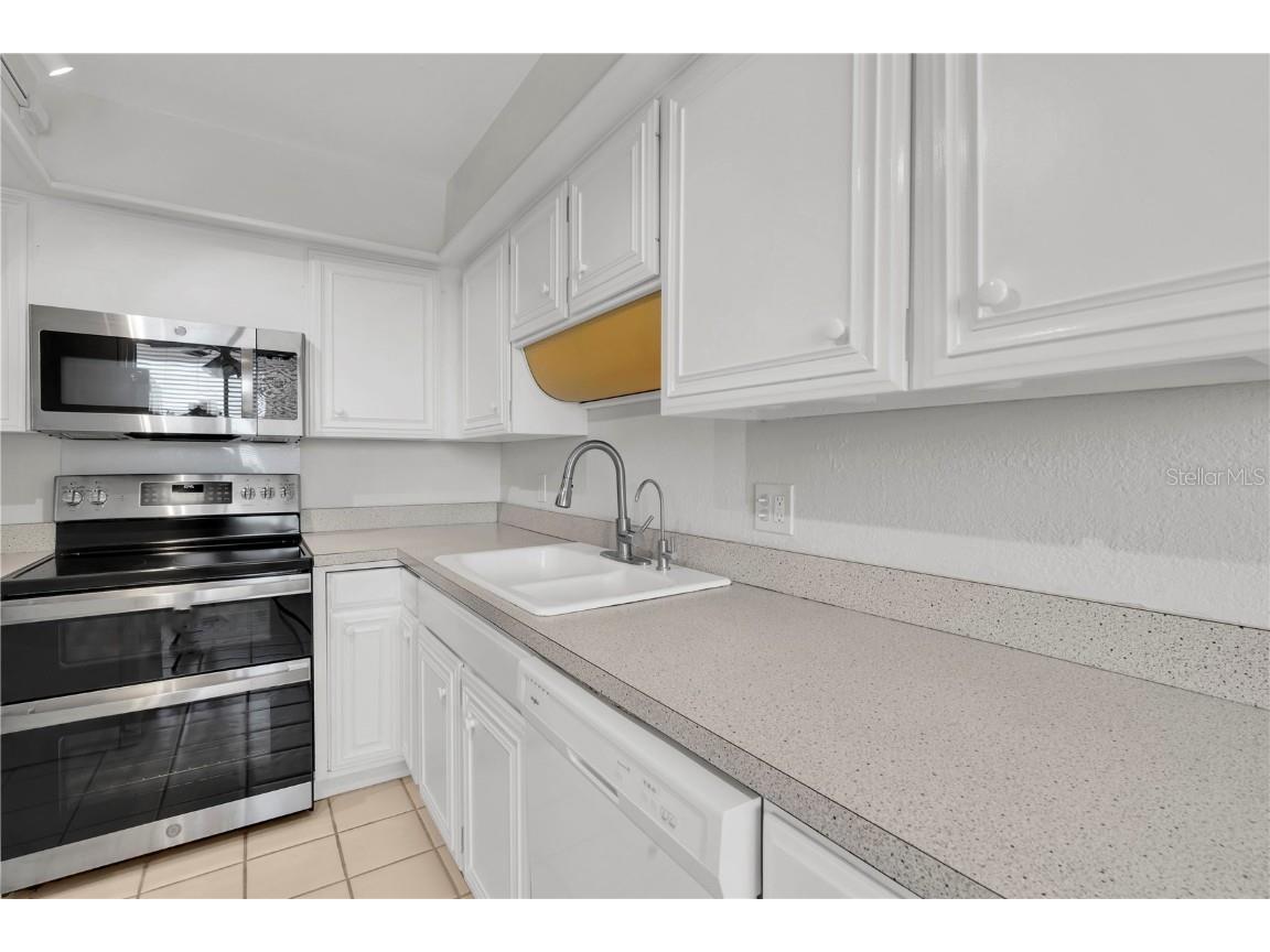 9495 Blind Pass Road #304 Saint Pete Beach FL 33706 - INTERCOASTAL WATERWAY TB8461916 image12