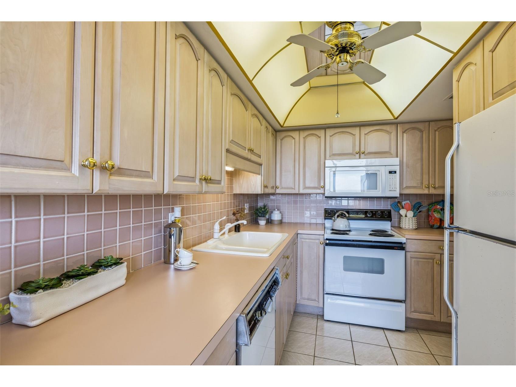9495 Blind Pass Road #603 Saint Pete Beach FL 33706 - INTRACOASTAL WATERWAY TB8493488 image18