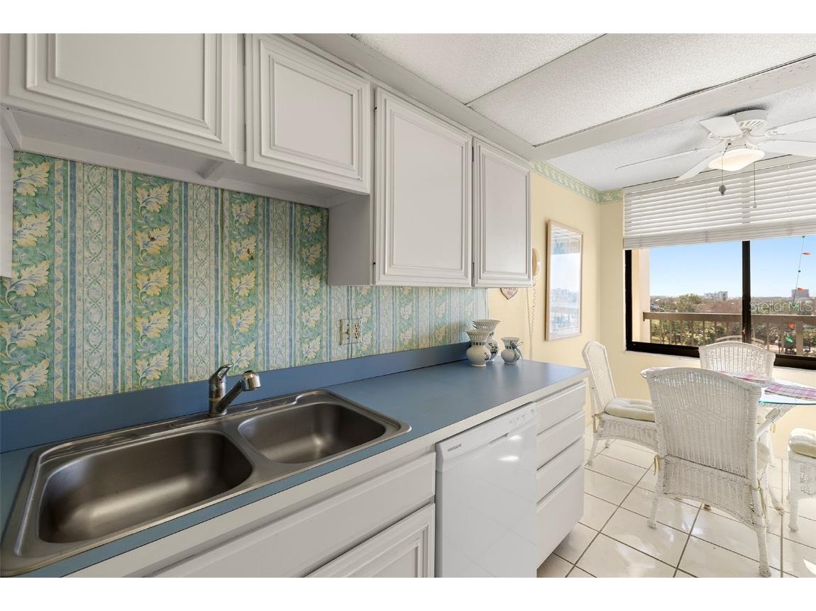 9495 Blind Pass Road #706 Saint Pete Beach FL 33706 - INTRACOASTAL WATERWAY TB8330304 image13