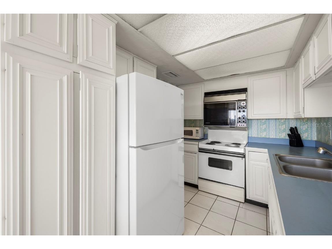 9495 Blind Pass Road #706 Saint Pete Beach FL 33706 - INTRACOASTAL WATERWAY TB8330304 image15