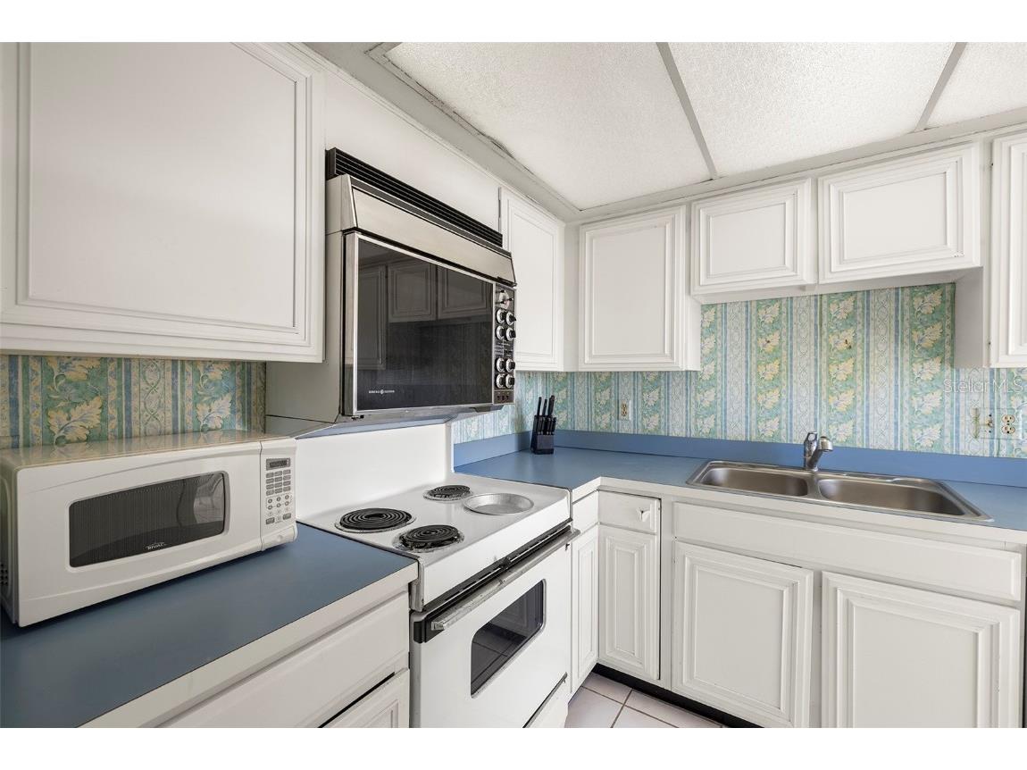 9495 Blind Pass Road #706 Saint Pete Beach FL 33706 - INTRACOASTAL WATERWAY TB8330304 image4