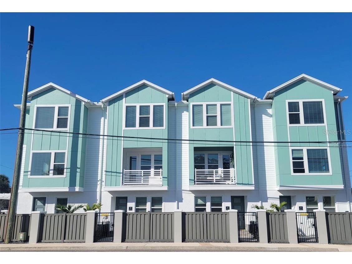 95 28th Street S Saint Petersburg FL 33712 U8236483 image1