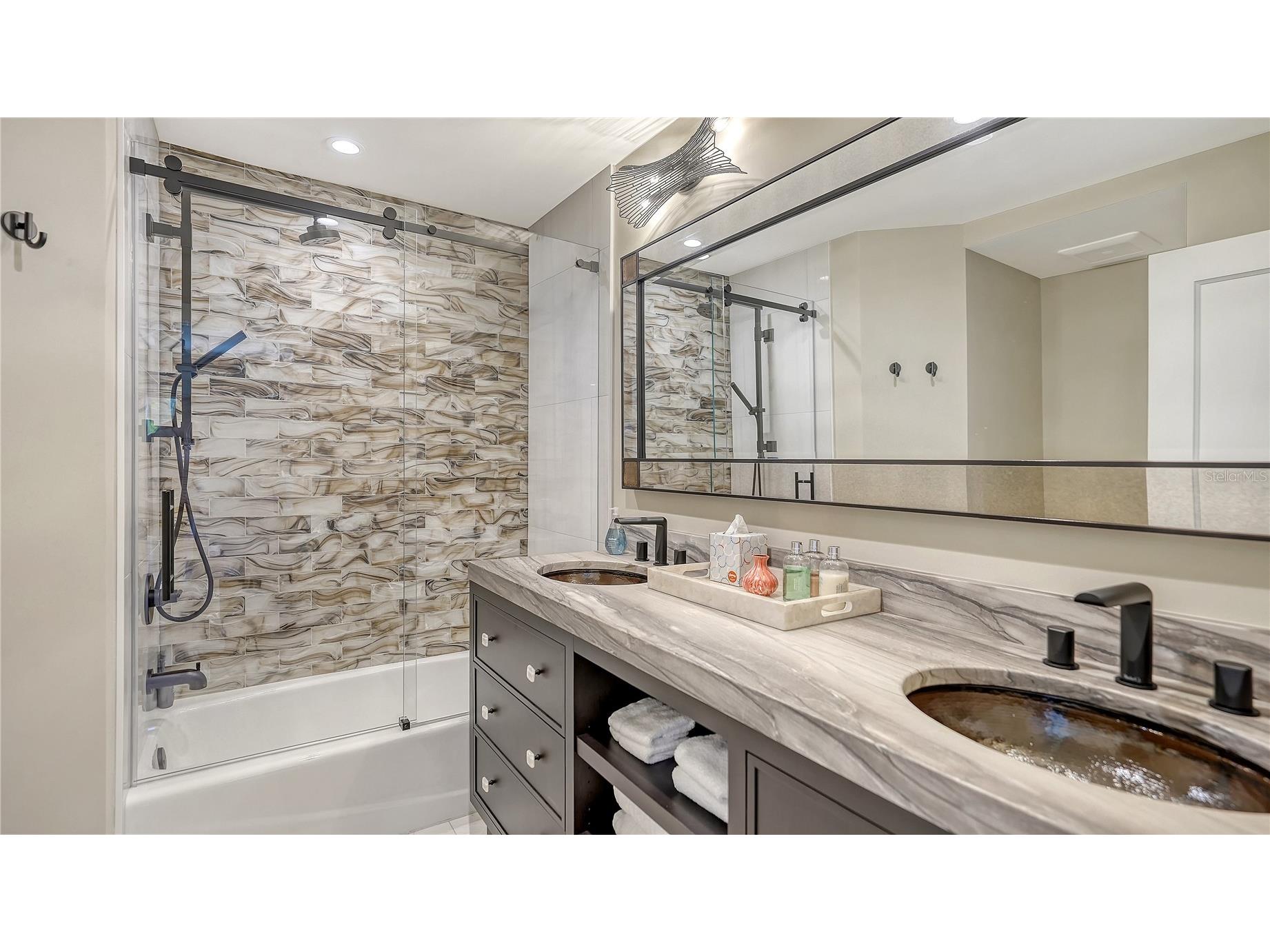 95 52nd Street Holmes Beach FL 34217 - GULF OF MEXICO A4680380 image41