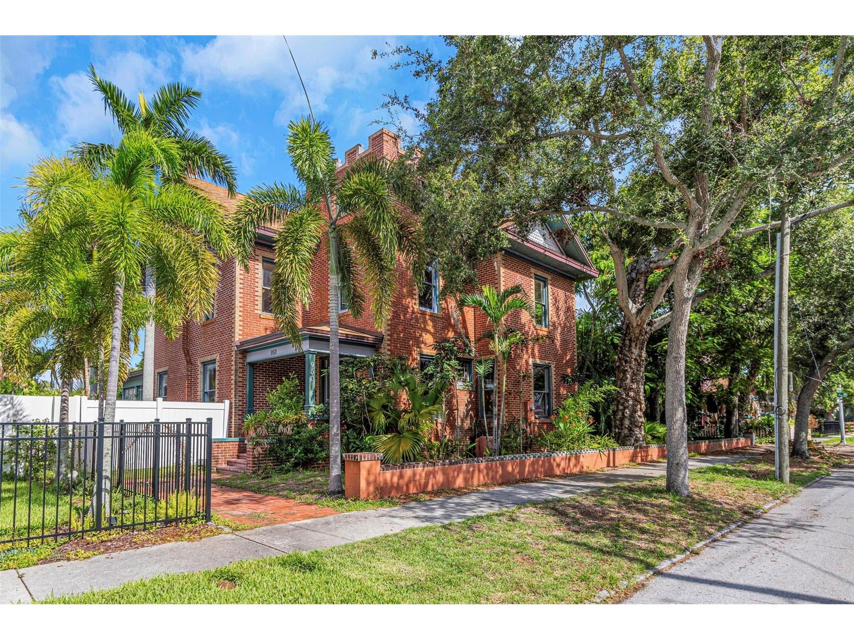 950 12th Street N Saint Petersburg FL 33705 TB8407200 image2