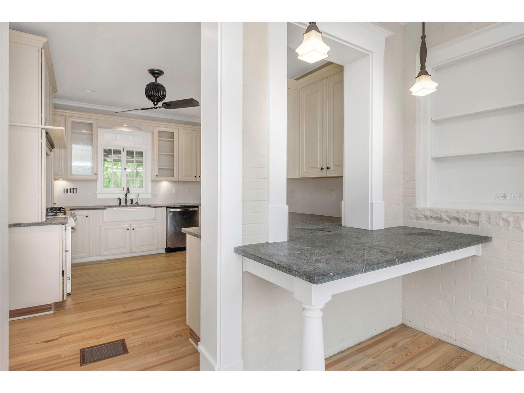 950 12th Street N Saint Petersburg FL 33705 TB8407200 image24