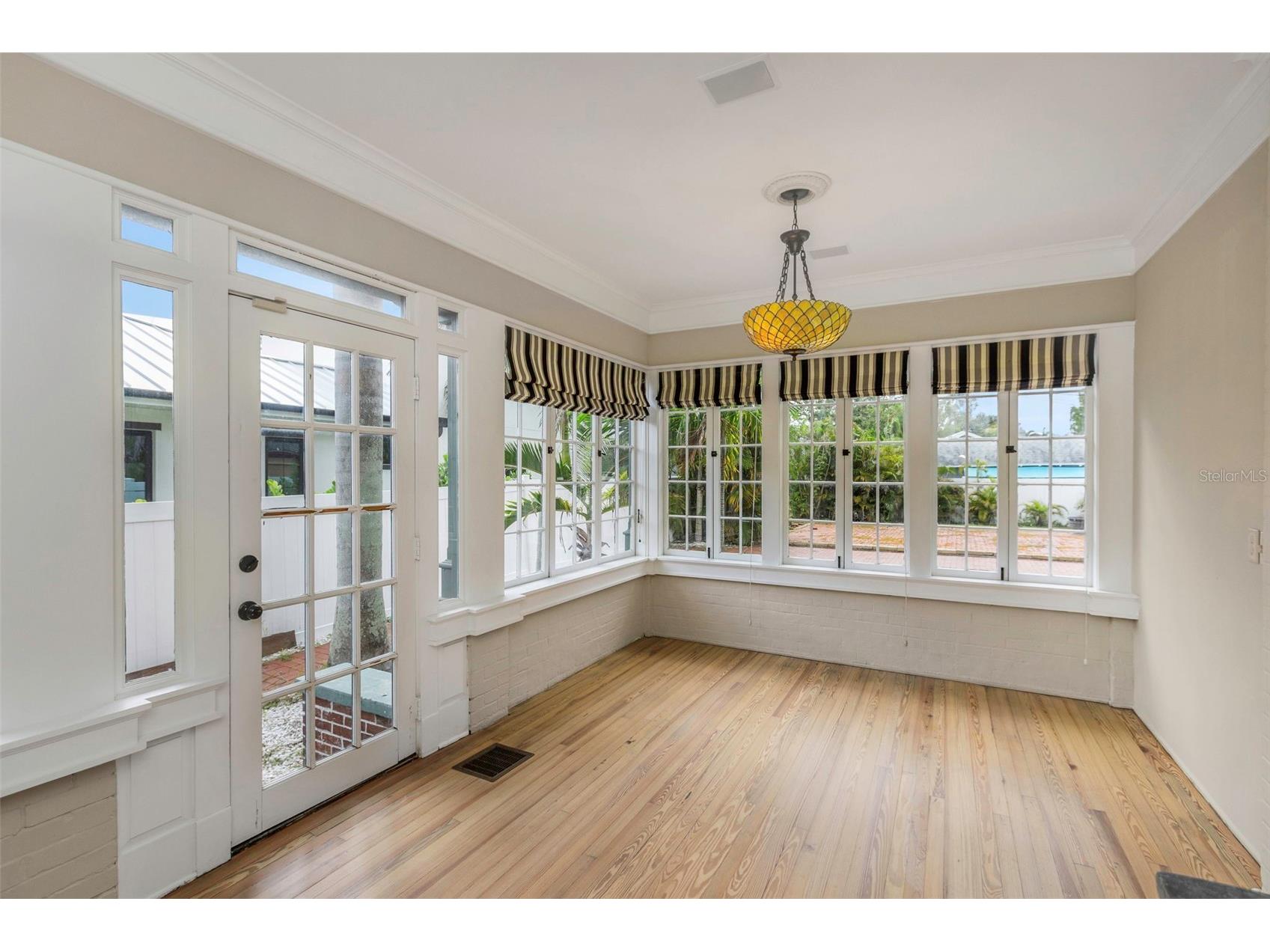 950 12th Street N Saint Petersburg FL 33705 TB8407200 image26