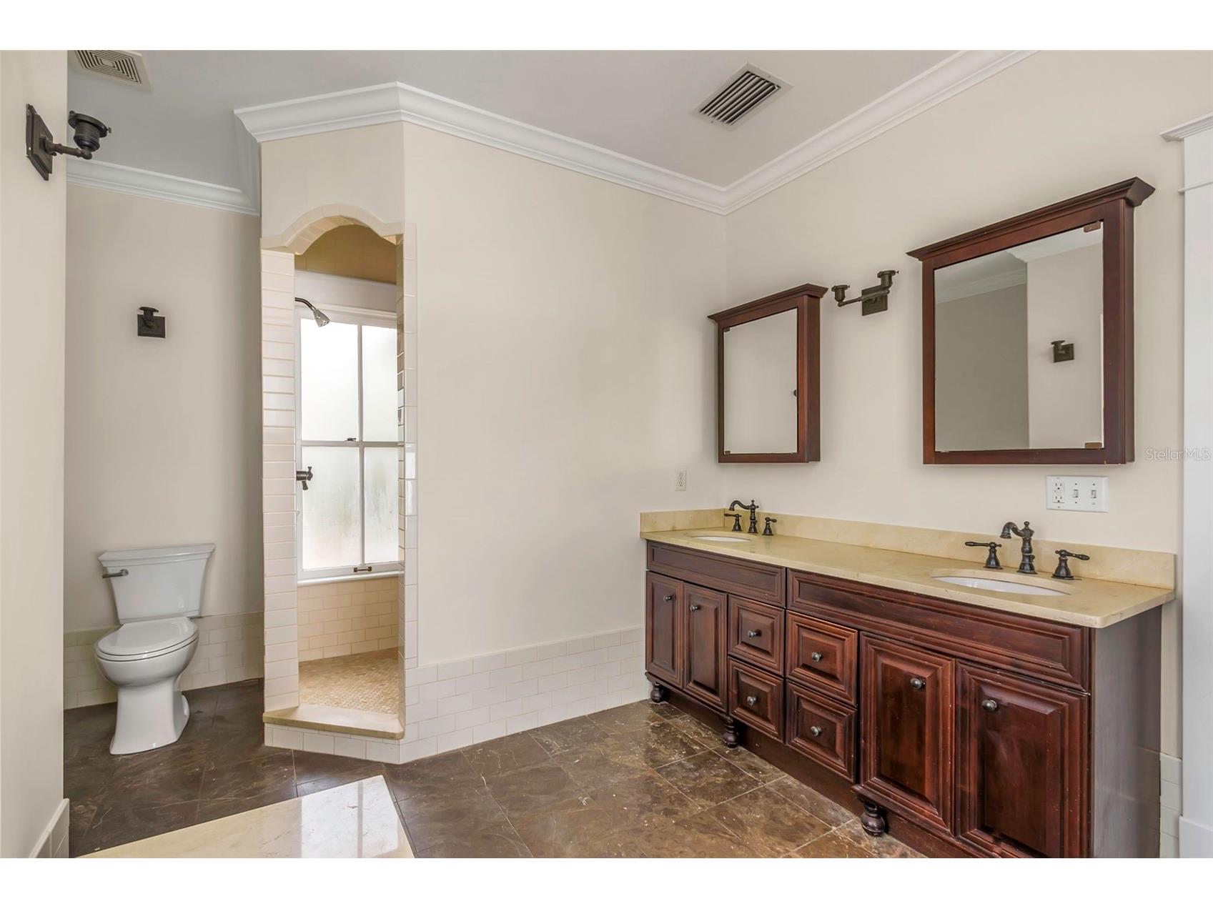 950 12th Street N Saint Petersburg FL 33705 TB8407200 image35