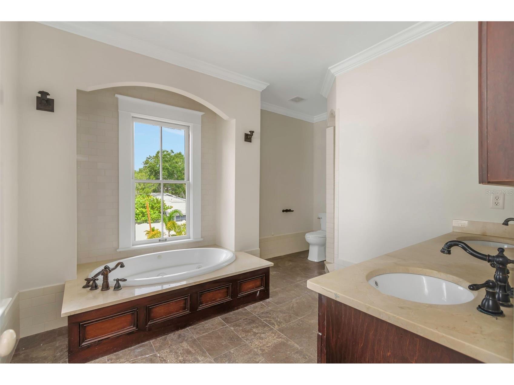 950 12th Street N Saint Petersburg FL 33705 TB8407200 image36