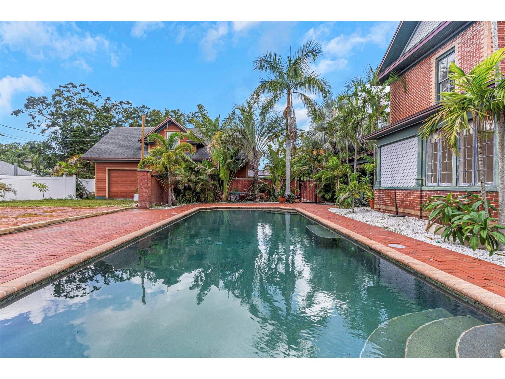 950 12th Street N Saint Petersburg FL 33705 TB8407200 image63