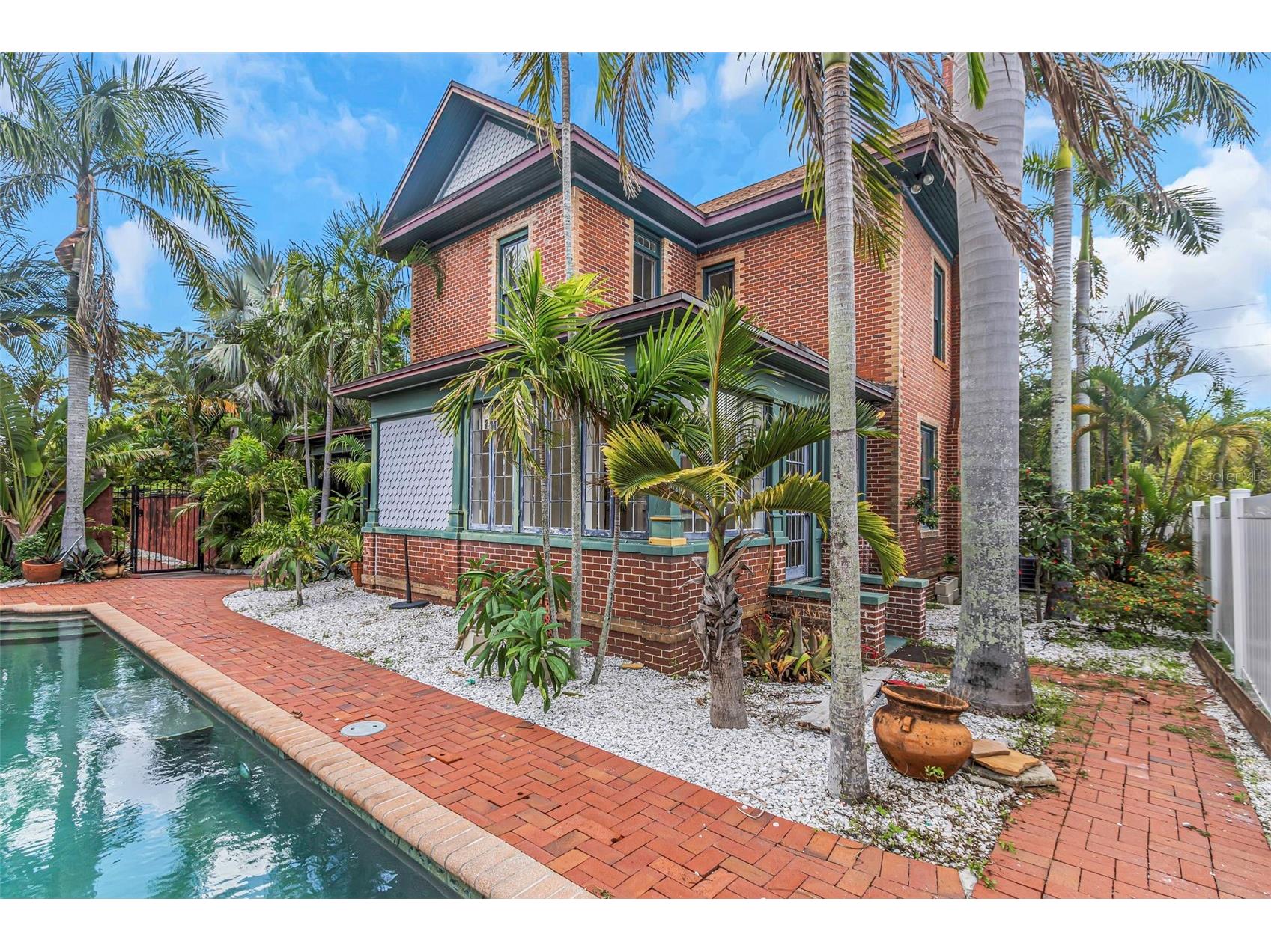 950 12th Street N Saint Petersburg FL 33705 TB8407200 image65