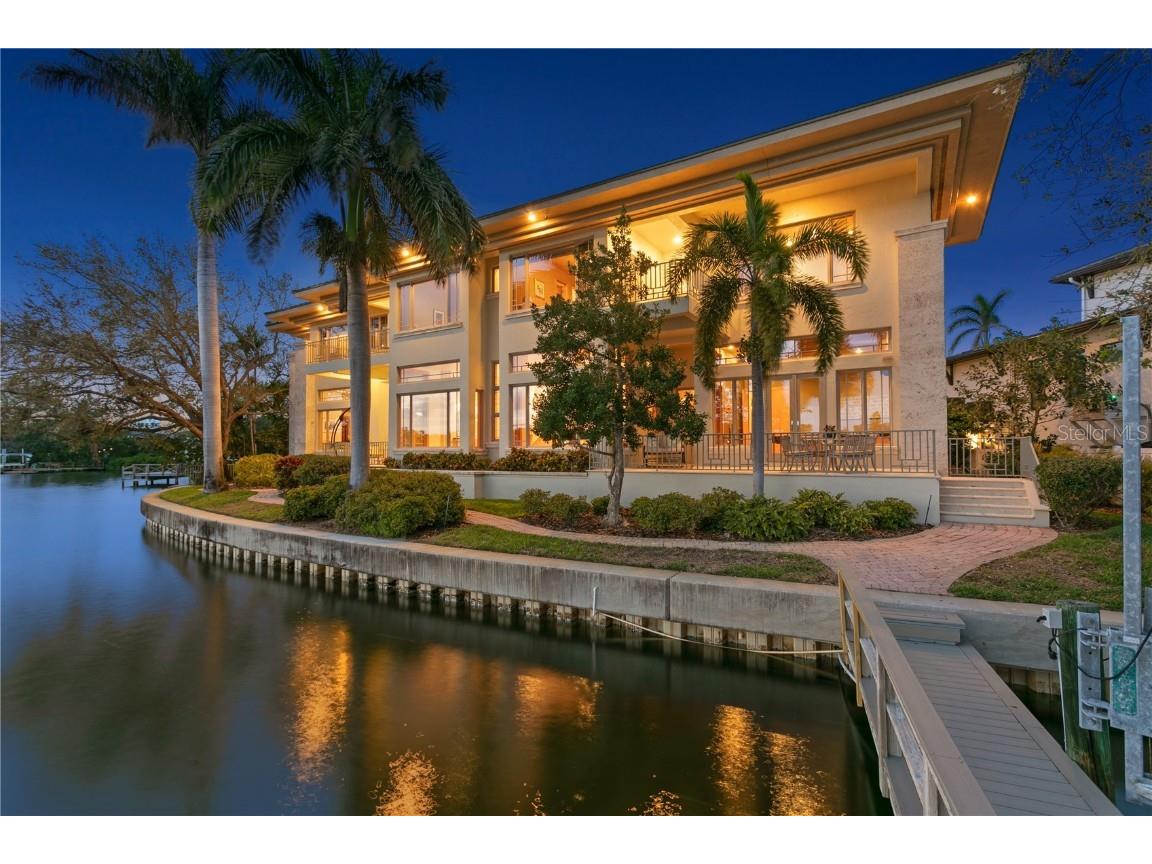 950 Monterey Point NE Saint Petersburg FL 33704 - COFFEE POT BAYOU TB8443694 image2