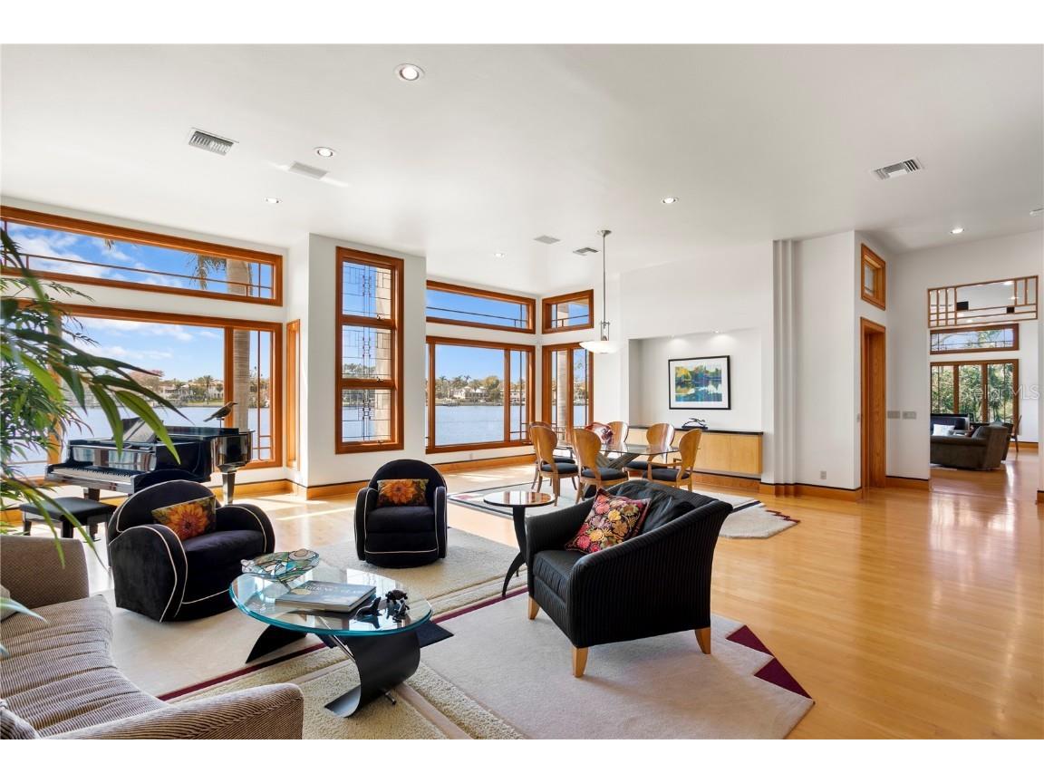 950 Monterey Point NE Saint Petersburg FL 33704 - COFFEE POT BAYOU TB8443694 image3