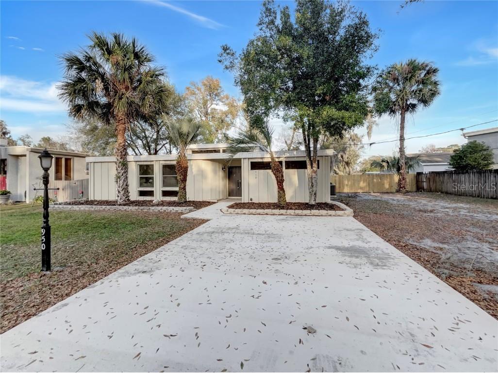 950 N Thorpe Avenue Orange City FL 32763 O6039850 image1