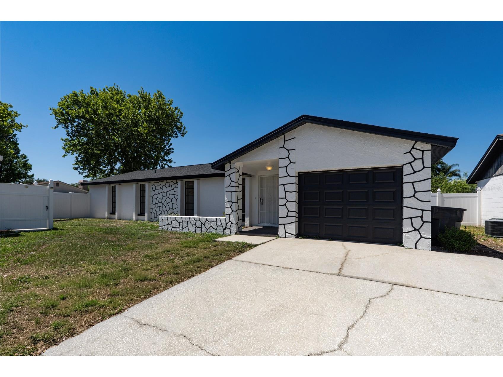 9501 Camden Hill Court Tampa FL 33615 O6413816 image1