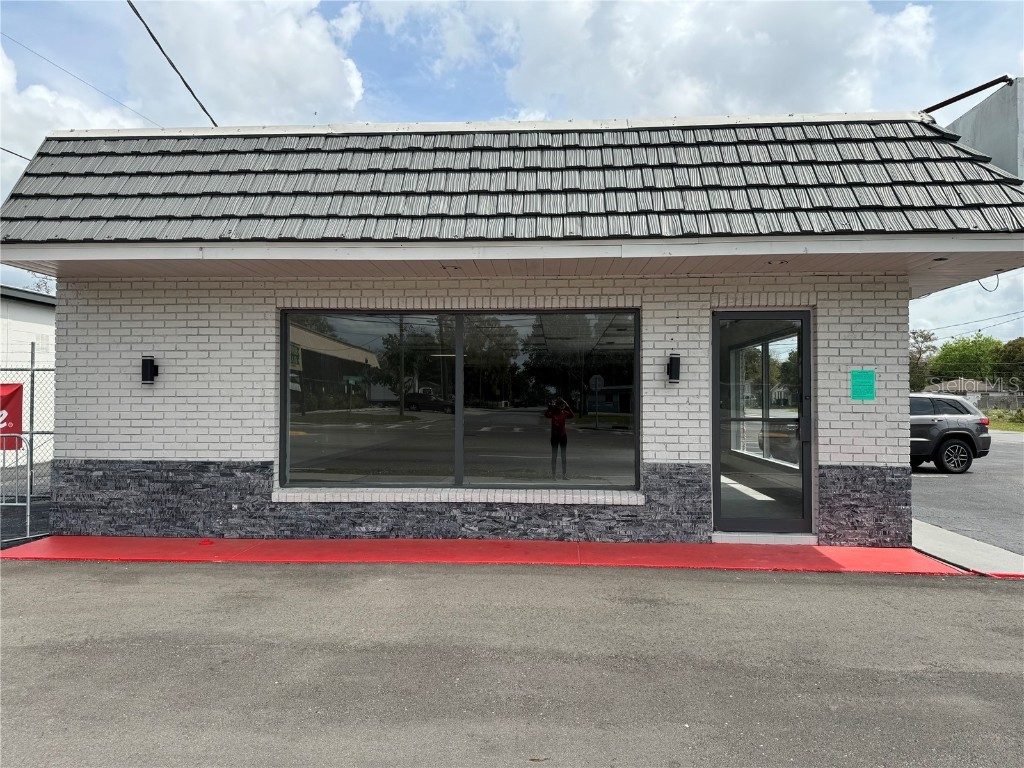 9501 N Nebraska Avenue Tampa FL 33612 T3515287 image1