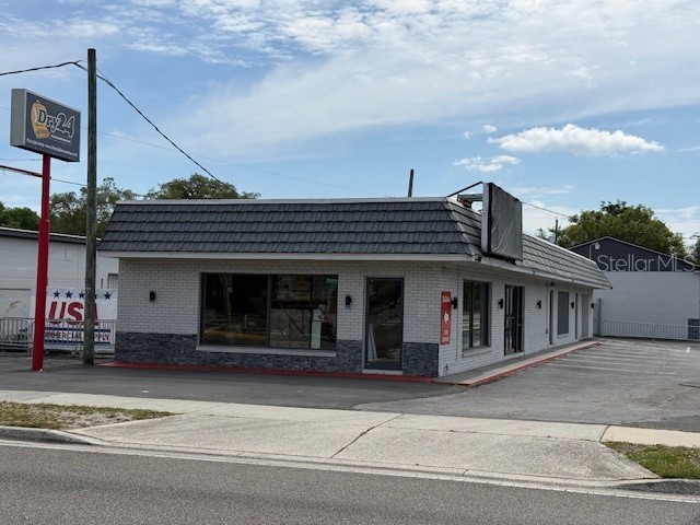 9501 N Nebraska Avenue Tampa FL 33612 TB8502833 image2